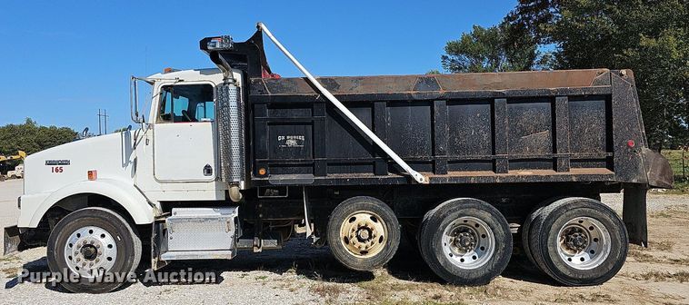 image for item OG9523 2005 Kenworth T800  dump truck