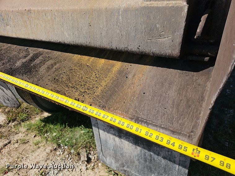 image for item OG9523 2005 Kenworth T800  dump truck