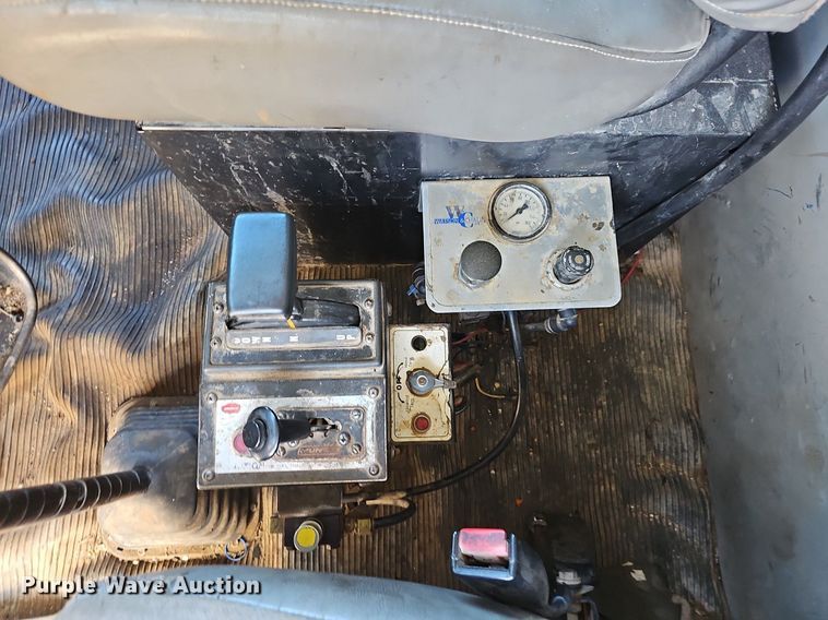 image for item OG9523 2005 Kenworth T800  dump truck