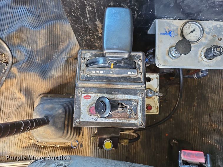 image for item OG9523 2005 Kenworth T800  dump truck