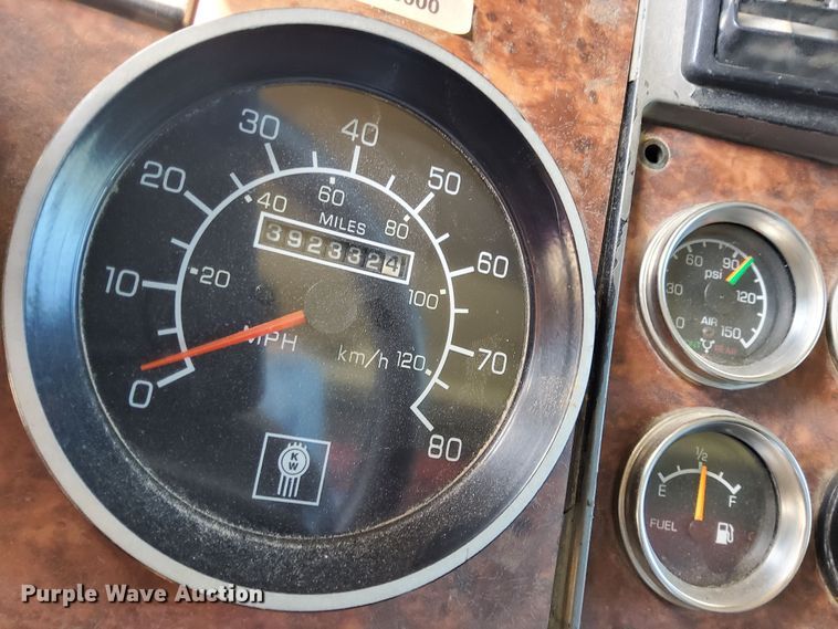 image for item OG9523 2005 Kenworth T800  dump truck