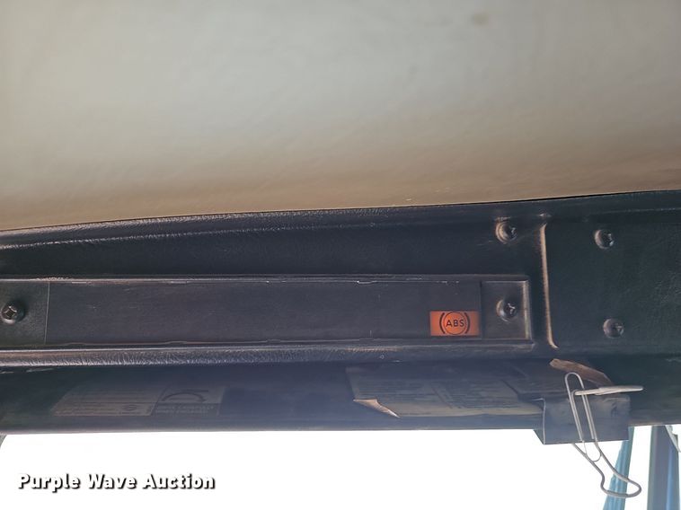 image for item OG9523 2005 Kenworth T800  dump truck