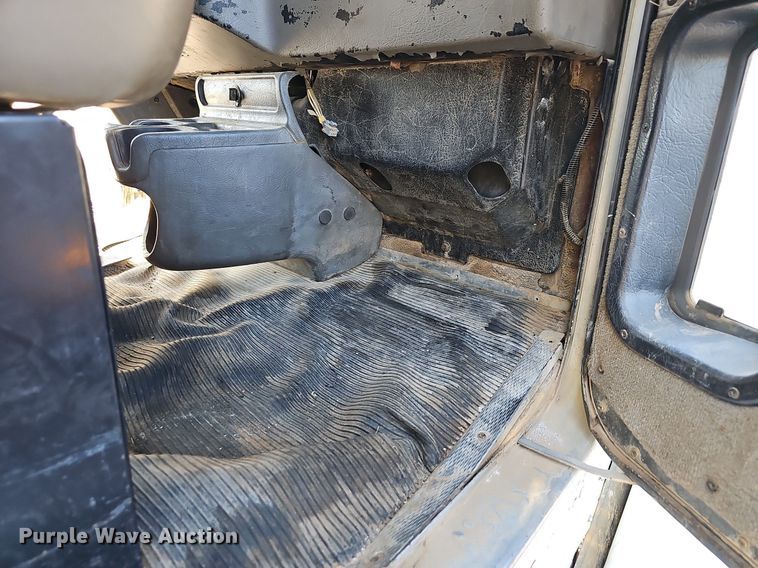 image for item OG9523 2005 Kenworth T800  dump truck