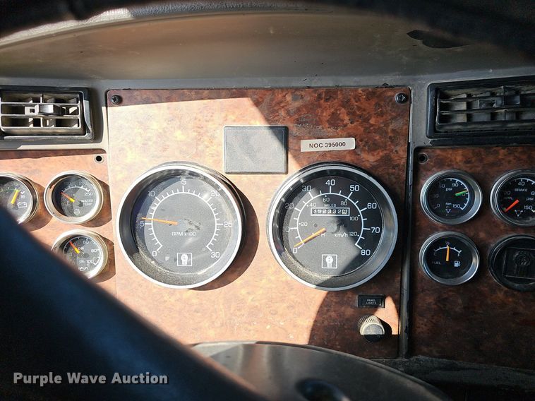 image for item OG9523 2005 Kenworth T800  dump truck