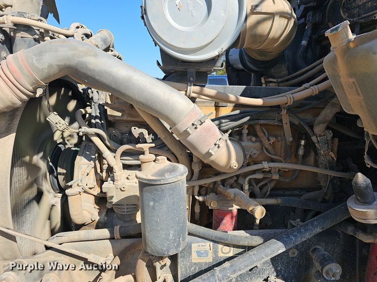 image for item OG9523 2005 Kenworth T800  dump truck