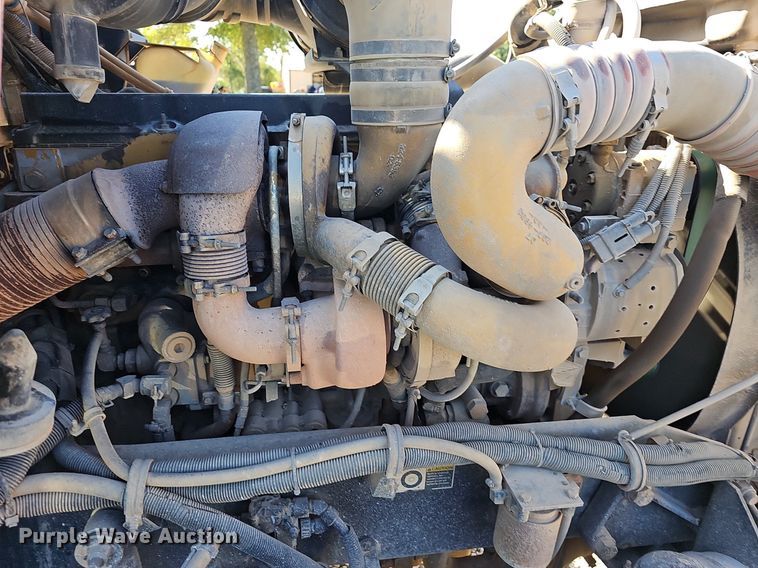 image for item OG9523 2005 Kenworth T800  dump truck