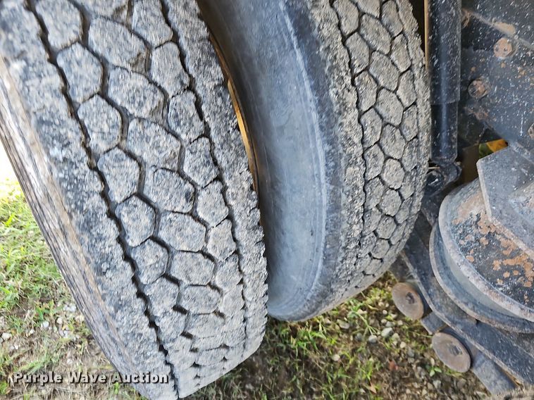 image for item OG9523 2005 Kenworth T800  dump truck