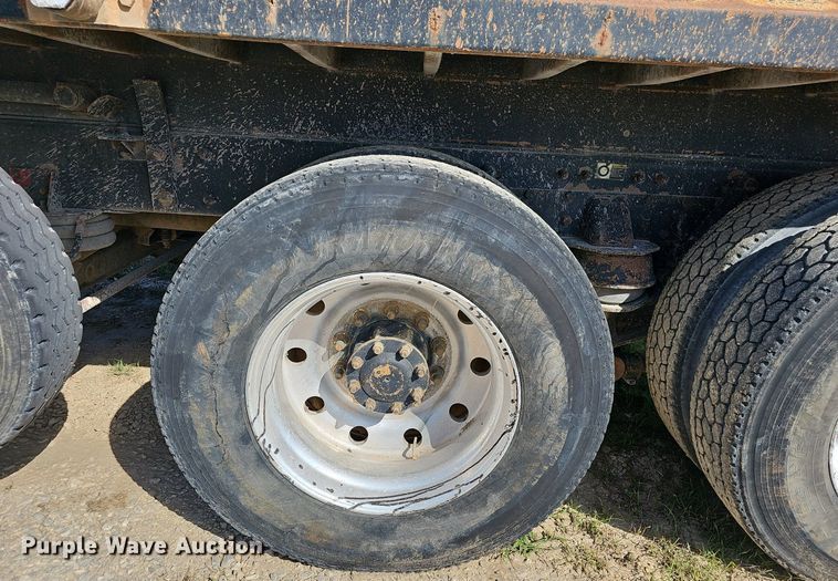 image for item OG9523 2005 Kenworth T800  dump truck