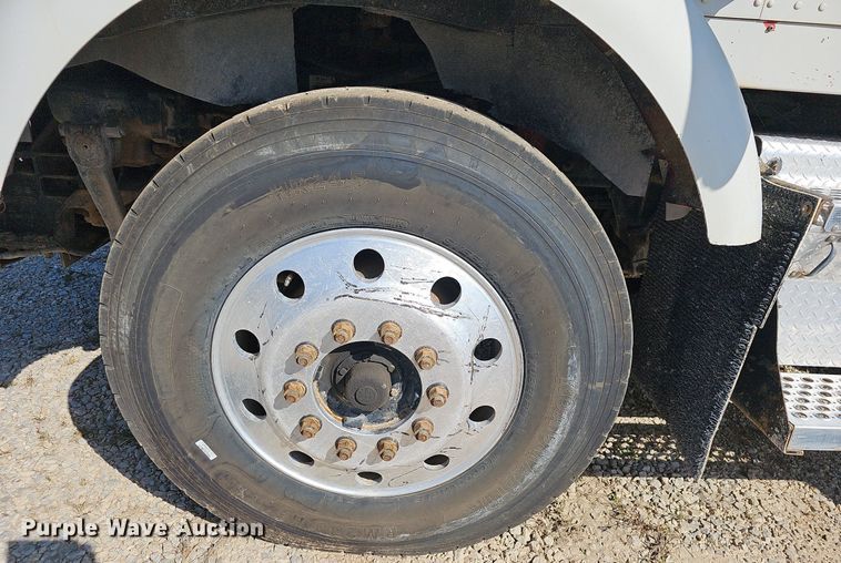 image for item OG9523 2005 Kenworth T800  dump truck