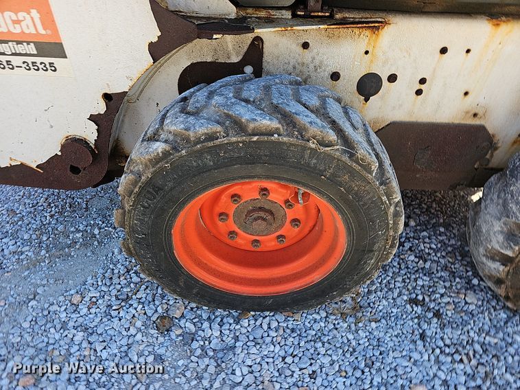 image for item OG9529 2008 Bobcat S175  skid steer loader