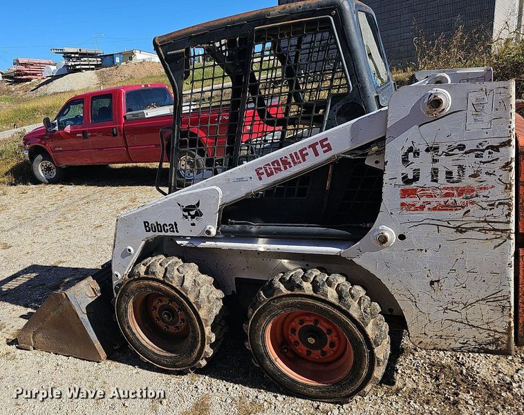 image for item OG9549 2004 Bobcat S130  skid steer loader