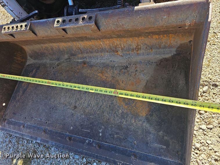 image for item OG9549 2004 Bobcat S130  skid steer loader