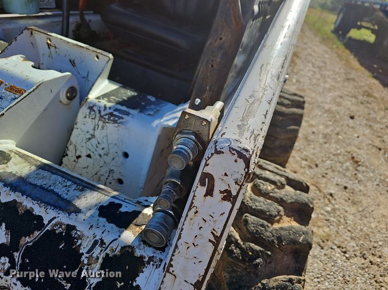 image for item OG9549 2004 Bobcat S130  skid steer loader