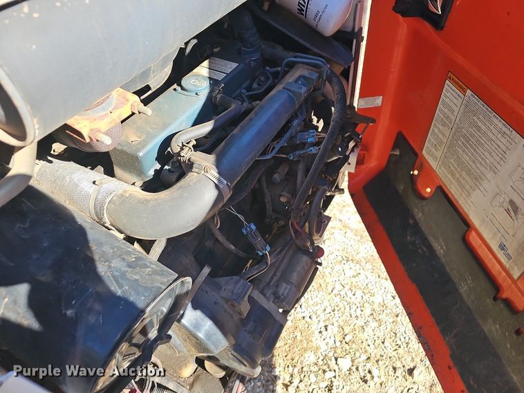 image for item OG9549 2004 Bobcat S130  skid steer loader