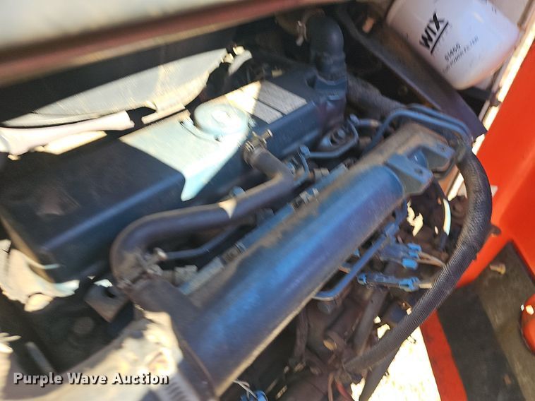 image for item OG9549 2004 Bobcat S130  skid steer loader