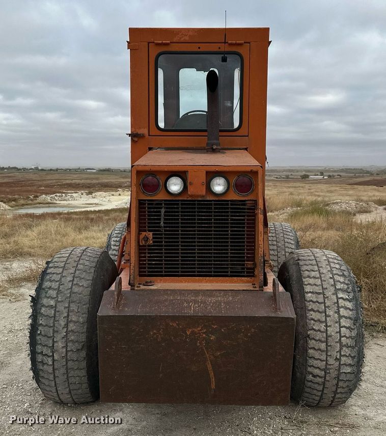image for item OK9001 1974 Allis-Chalmers 840  wheel loader