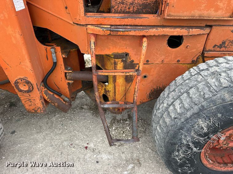 image for item OK9001 1974 Allis-Chalmers 840  wheel loader