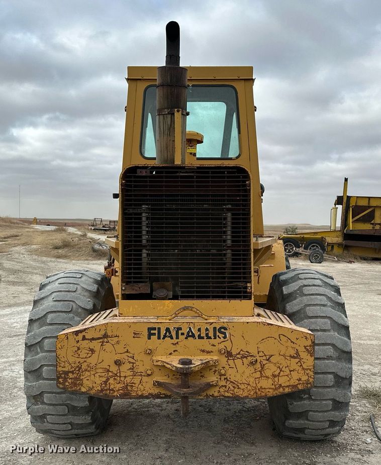 image for item OK9002 1977 Fiat-Allis 645B  wheel loader