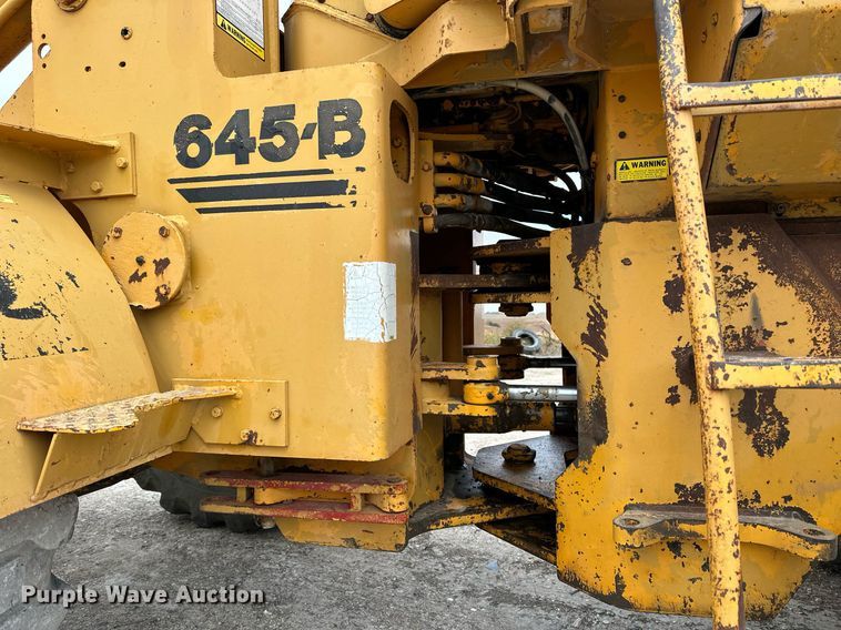 image for item OK9002 1977 Fiat-Allis 645B  wheel loader