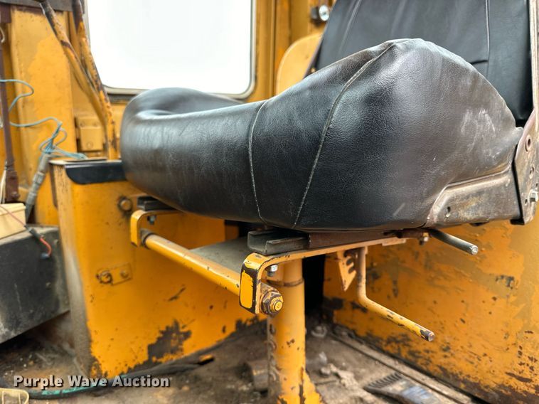 image for item OK9002 1977 Fiat-Allis 645B  wheel loader