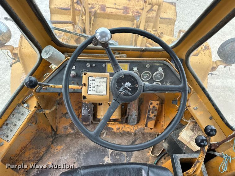 image for item OK9002 1977 Fiat-Allis 645B  wheel loader