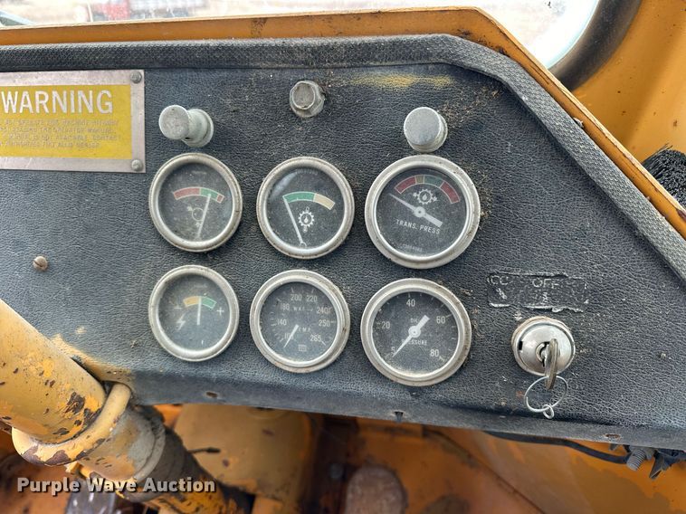 image for item OK9002 1977 Fiat-Allis 645B  wheel loader