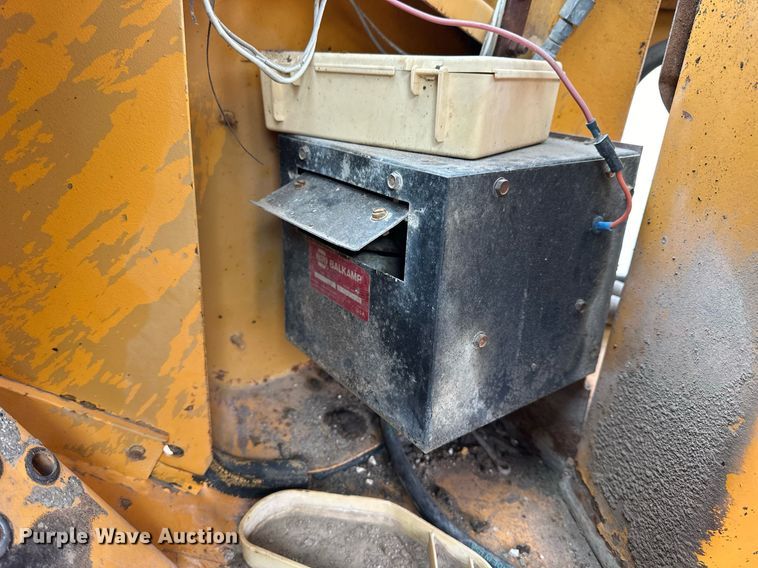 image for item OK9002 1977 Fiat-Allis 645B  wheel loader