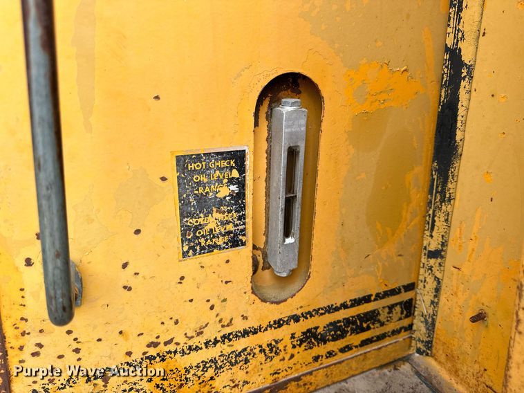 image for item OK9002 1977 Fiat-Allis 645B  wheel loader