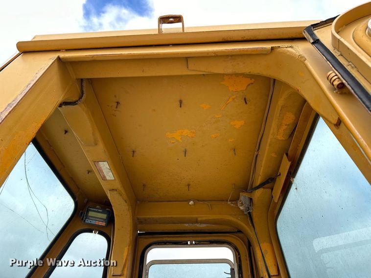 image for item OK9002 1977 Fiat-Allis 645B  wheel loader