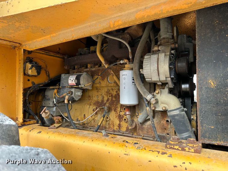 image for item OK9002 1977 Fiat-Allis 645B  wheel loader