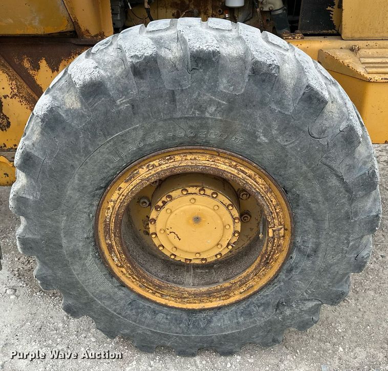 image for item OK9002 1977 Fiat-Allis 645B  wheel loader