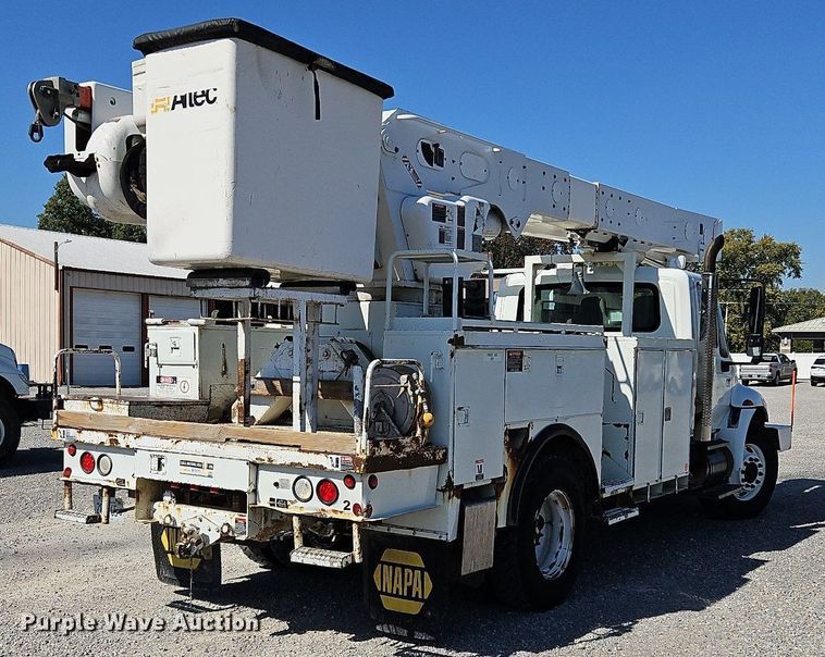 image for item OK9790 2006 International 4300  bucket truck