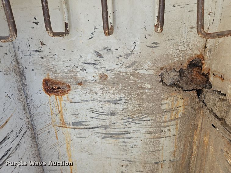 image for item OK9790 2006 International 4300  bucket truck