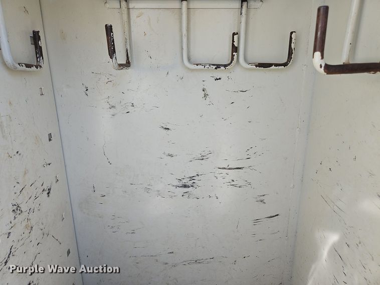 image for item OK9790 2006 International 4300  bucket truck