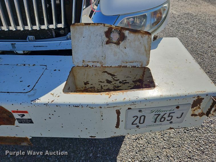 image for item OK9790 2006 International 4300  bucket truck