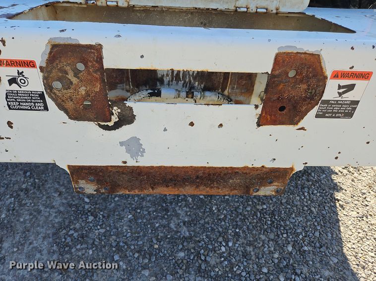 image for item OK9790 2006 International 4300  bucket truck