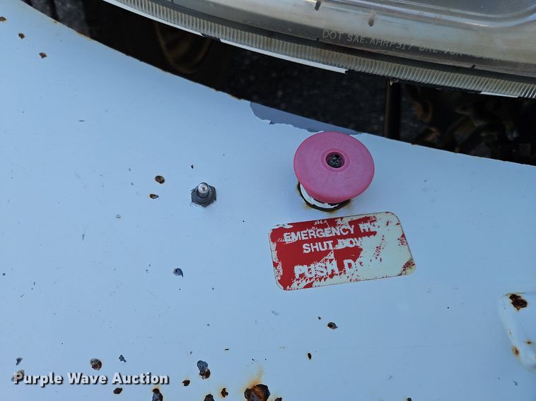 image for item OK9790 2006 International 4300  bucket truck