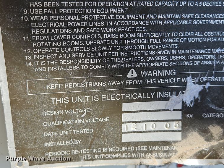 image for item OK9790 2006 International 4300  bucket truck