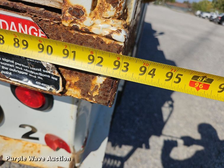 image for item OK9790 2006 International 4300  bucket truck