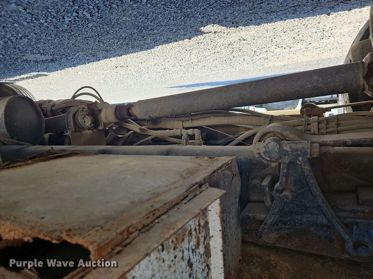 image for item OK9790 2006 International 4300  bucket truck