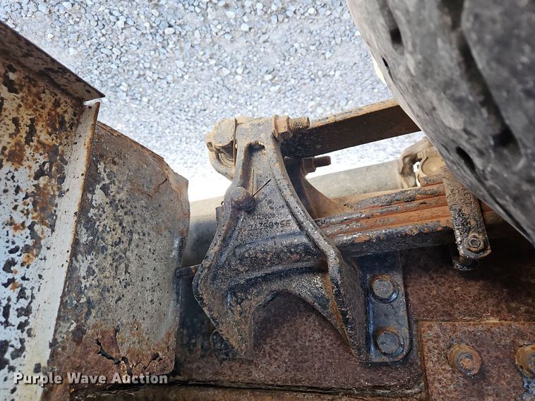 image for item OK9790 2006 International 4300  bucket truck