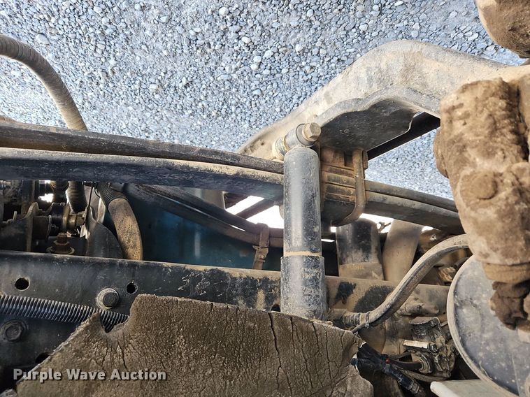 image for item OK9790 2006 International 4300  bucket truck