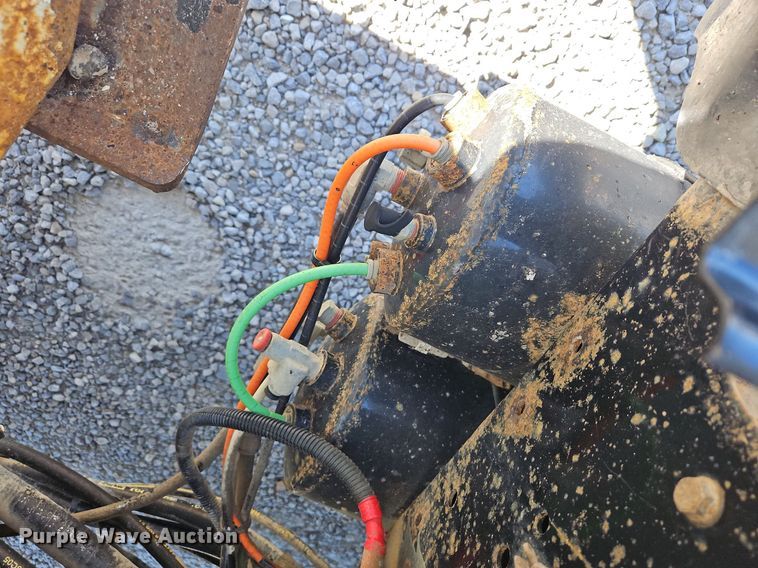 image for item OK9790 2006 International 4300  bucket truck