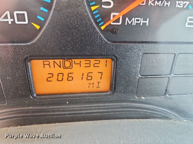 image for item OK9790 2006 International 4300  bucket truck