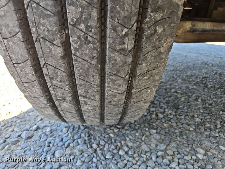 image for item OK9790 2006 International 4300  bucket truck