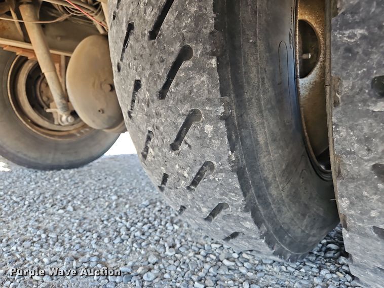 image for item OK9790 2006 International 4300  bucket truck