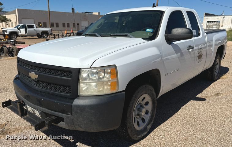 image for item DK2552 2007 Chevrolet Silverado 1500  Ext. Cab pickup truck