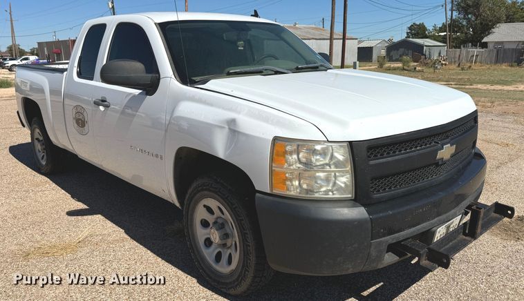 image for item DK2552 2007 Chevrolet Silverado 1500  Ext. Cab pickup truck