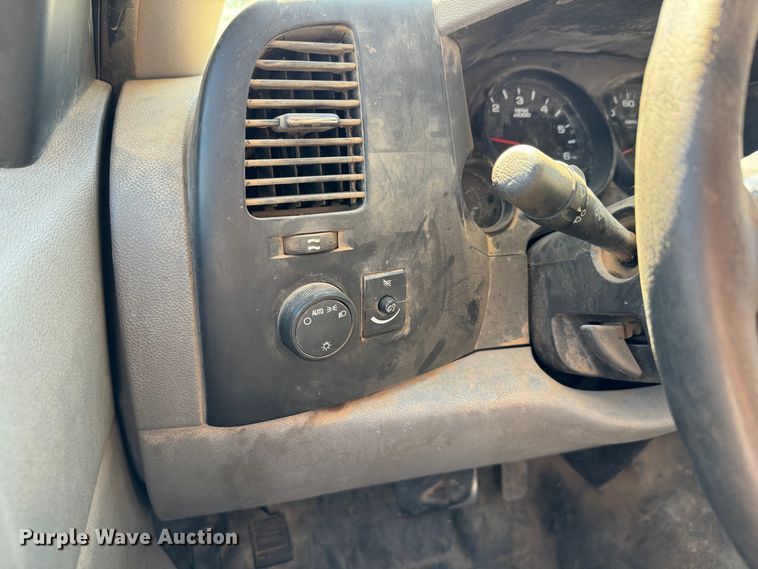 image for item DK2552 2007 Chevrolet Silverado 1500  Ext. Cab pickup truck