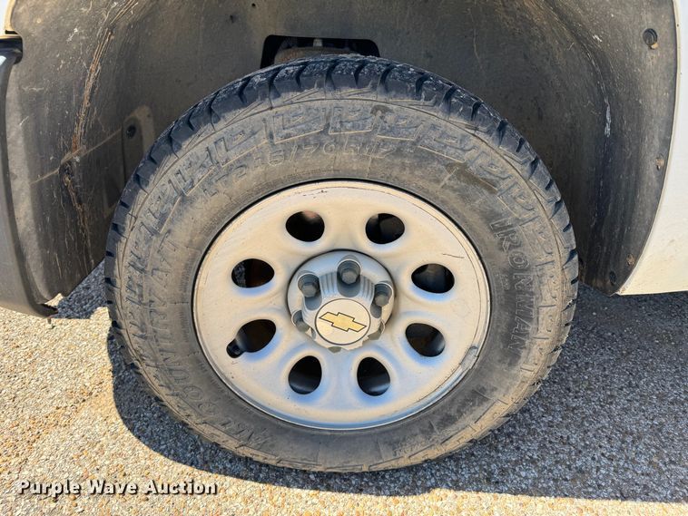 image for item DK2552 2007 Chevrolet Silverado 1500  Ext. Cab pickup truck